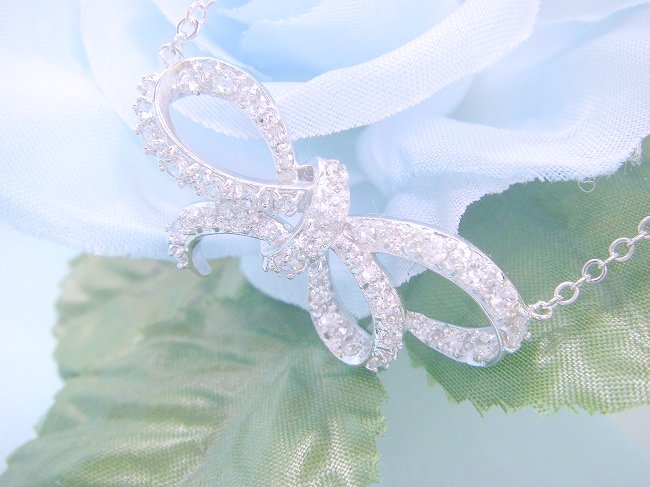 �L���[�r�b�N�W���R�j�A�̃y���_���g�@���{�����`�[�t