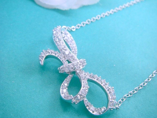 �L���[�r�b�N�W���R�j�A�̃y���_���g�@���{�����`�[�t