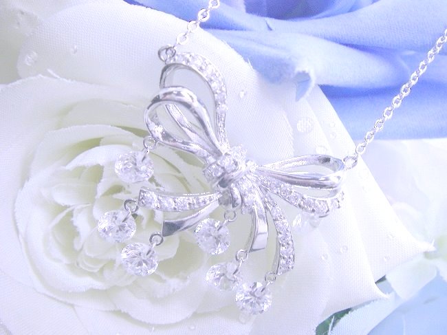 �L���[�r�b�N�W���R�j�A�̃y���_���g�@���{�����`�[�t