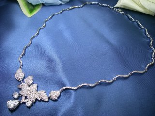 キュービックジルコニアのネックレス CZアクセサリー