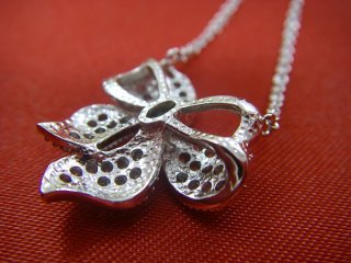 �L���[�r�b�N�W���R�j�A�̃y���_���g�@���{�����`�[�t