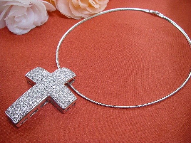 cz�A�N�Z�T���[�@�I���K�E�l�b�N���X �N���X���`�[�t