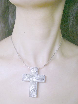 cz�A�N�Z�T���[�@���r�[�̃I���K�E�l�b�N���X