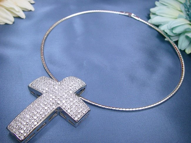 cz�A�N�Z�T���[�@�I���K�E�l�b�N���X �N���X���`�[�t