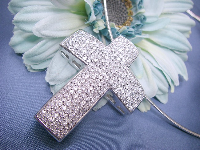 cz�A�N�Z�T���[�@�I���K�E�l�b�N���X �N���X���`�[�t