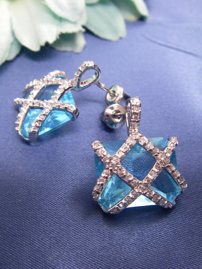 �_���A�@���C�g�u���[�ECZ�s�A�X�E�A�N�Z�T���[