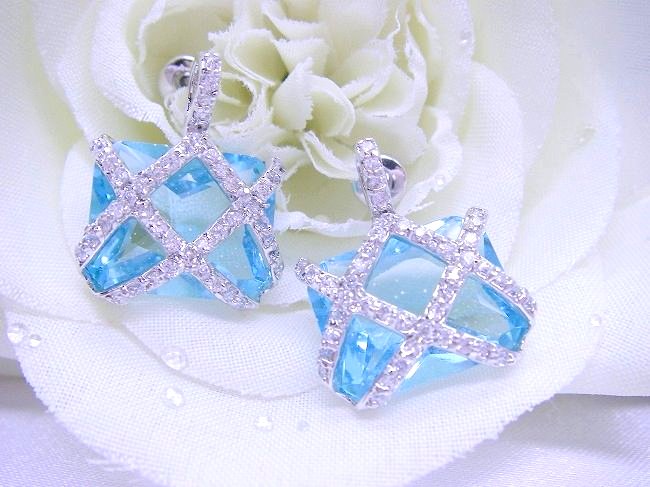 ���C�g�u���[�ECZ�s�A�X�E�A�N�Z�T���[