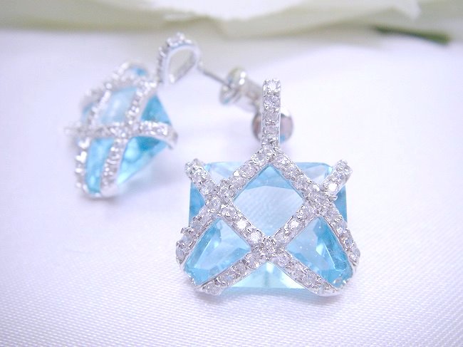 ���C�g�u���[�ECZ�s�A�X�E�A�N�Z�T���[