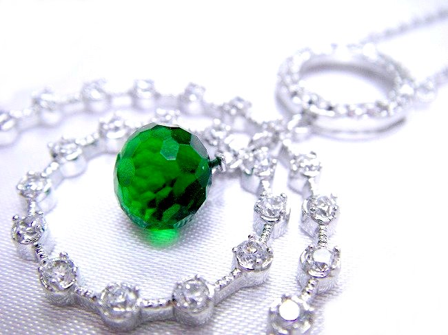 �L���[�r�b�N�W���R�j�A�E�A�N�Z�T���[�@�y���_���g