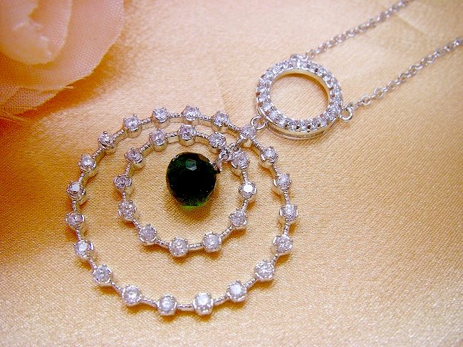 �L���[�r�b�N�W���R�j�A�E�A�N�Z�T���[�@�y���_���g