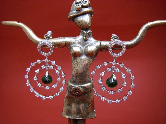 �L���[�r�b�N�W���R�j�A�E�A�N�Z�T���[�@�s�A�X