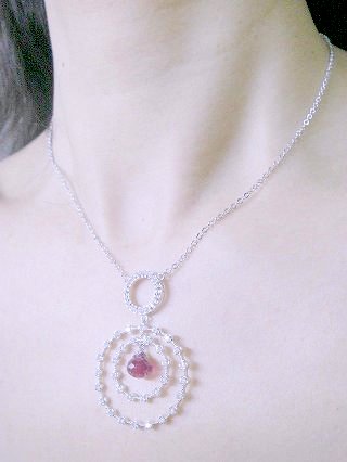 �L���[�r�b�N�W���R�j�A�E�A�N�Z�T���[�@�y���_���g