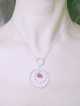 �L���[�r�b�N�W���R�j�A�E�A�N�Z�T���[�@�y���_���g