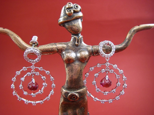 �L���[�r�b�N�W���R�j�A�E�A�N�Z�T���[�@�s�A�X