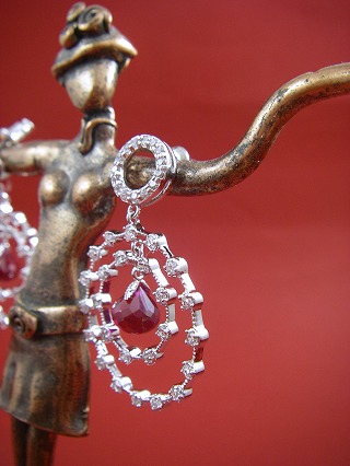 �L���[�r�b�N�W���R�j�A�E�A�N�Z�T���[�@�s�A�X