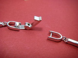 ���{�����`�[�t�@�L���[�r�b�N�W���R�j�A�E�l�b�N���X