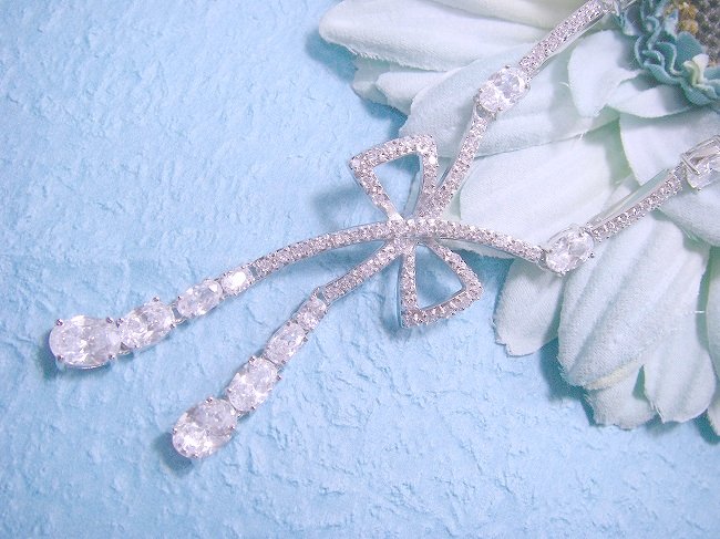 ���{�����`�[�t�@�L���[�r�b�N�W���R�j�A�E�l�b�N���X