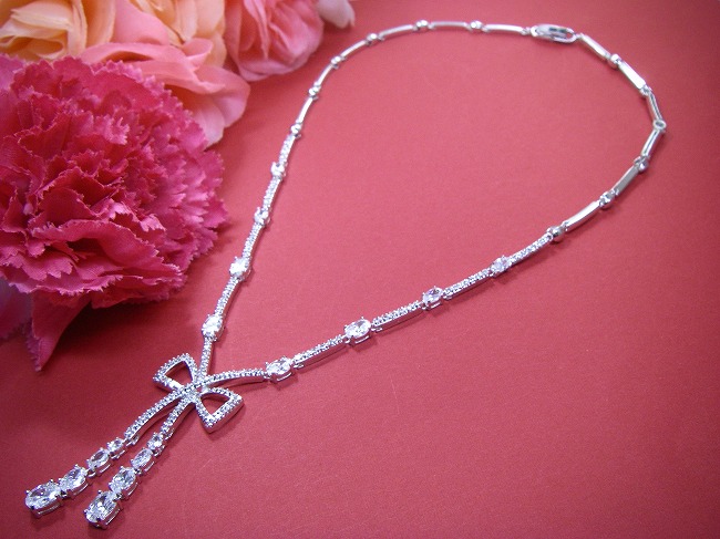 ���{�����`�[�t�@�L���[�r�b�N�W���R�j�A�E�l�b�N���X