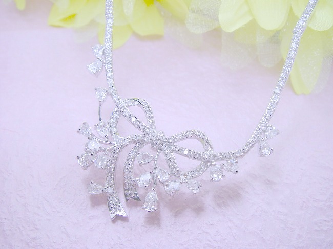 ���{�����`�[�t�@�L���[�r�b�N�W���R�j�A�E�l�b�N���X