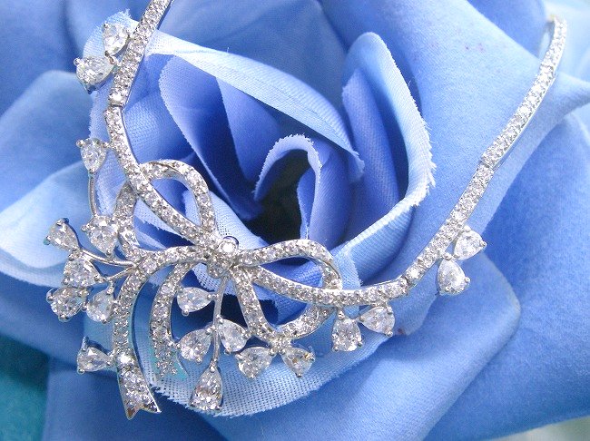 ���{�����`�[�t�@�L���[�r�b�N�W���R�j�A�E�l�b�N���X