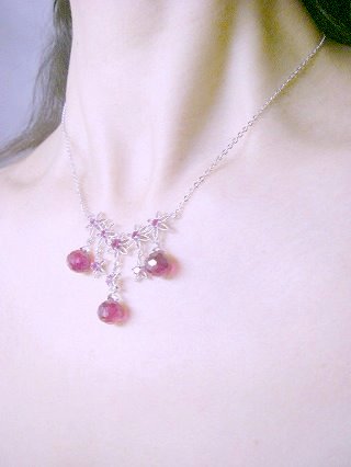 �L���[�r�b�N�W���R�j�A�E�A�N�Z�T���[�@�y���_���g