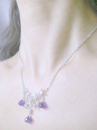 �L���[�r�b�N�W���R�j�A�E�A�N�Z�T���[�@�y���_���g