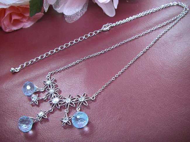 �L���[�r�b�N�W���R�j�A�E�A�N�Z�T���[�@�y���_���g