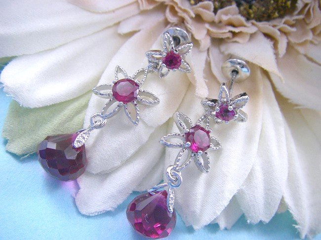 �L���[�r�b�N�W���R�j�A�E�A�N�Z�T���[�@�s�A�X