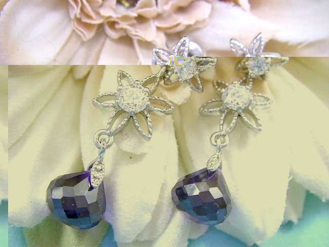 �L���[�r�b�N�W���R�j�A�E�A�N�Z�T���[�@�s�A�X