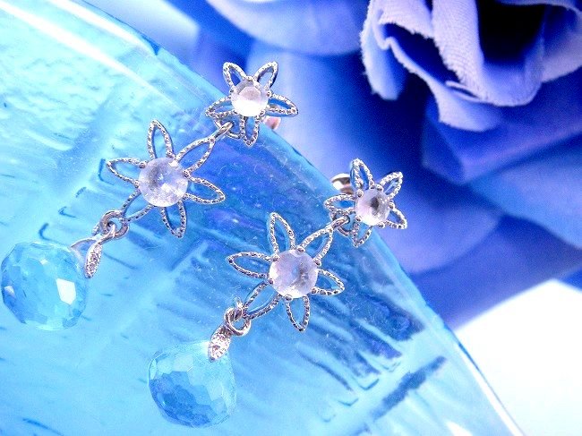 �L���[�r�b�N�W���R�j�A�E�A�N�Z�T���[�@�s�A�X