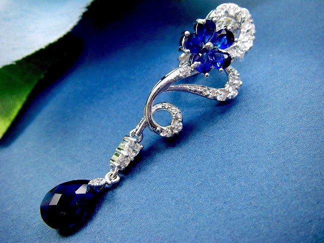 czアクセサリー サファイアのピアス