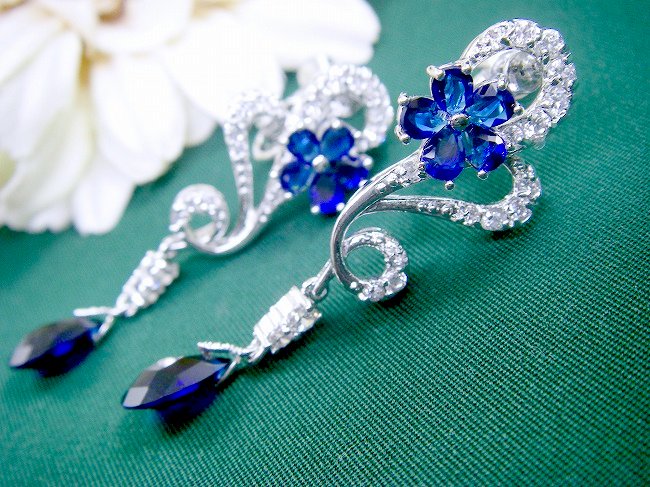 czアクセサリー サファイアのピアス