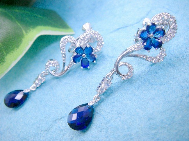 czアクセサリー サファイアのピアス