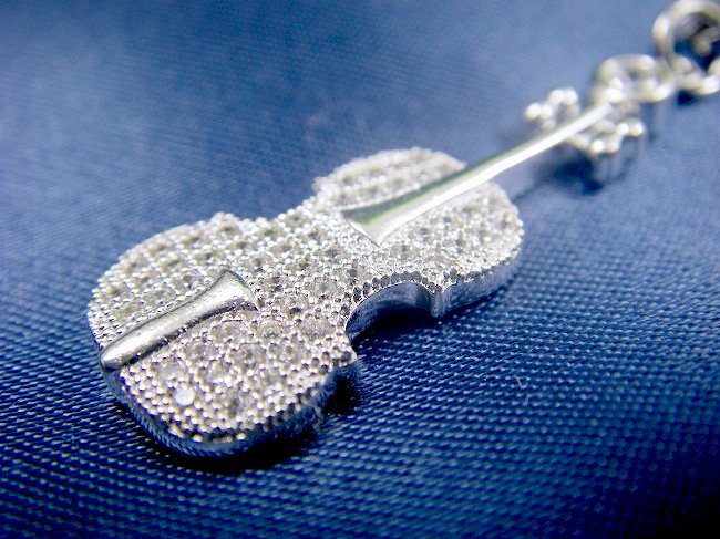 �L���[�r�b�N�W���R�j�A�̌g�уX�g���b�v�@����