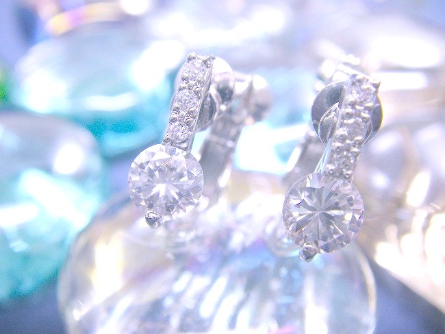 �L���[�r�b�N�W���R�j�A�E�A�N�Z�T���[�@�C�������O