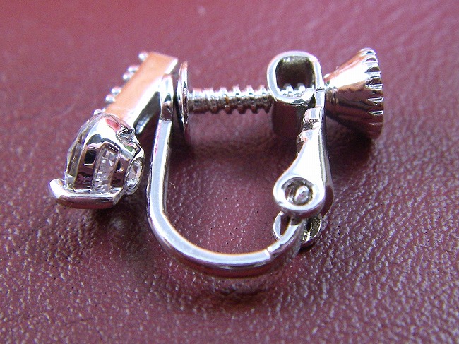 �L���[�r�b�N�W���R�j�A�E�A�N�Z�T���[�@�C�������O