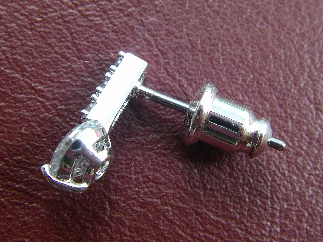 �L���[�r�b�N�W���R�j�A�E�A�N�Z�T���[�@�C�������O