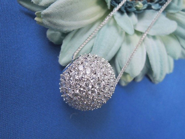 �p���F�E�{�[���y���_���g�@