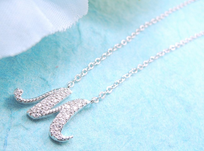 �C�j�V�����E�y���_���g