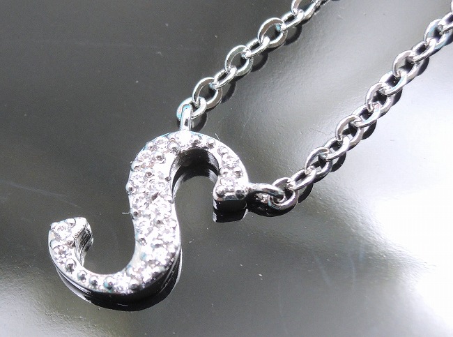 �C�j�V�����@�y���_���g