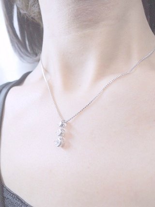 CZ�A�N�Z�T���[�@�L���[�r�b�N�W���R�j�A�E�y���_���g