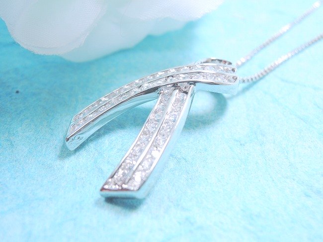 �L���[�r�b�N�W���R�j�A�̃y���_���g�@���{�����`�[�t