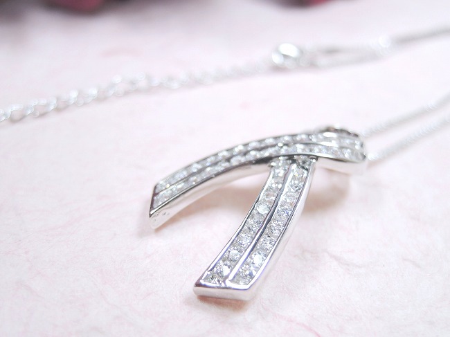 �L���[�r�b�N�W���R�j�A�̃y���_���g�@���{�����`�[�t