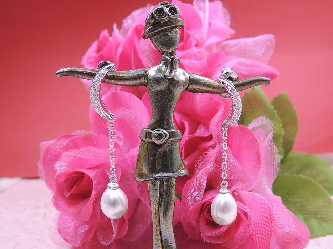 �L���[�r�b�N�W���R�j�A�ƃ}�W�����J�E�p�[���̃C�������O