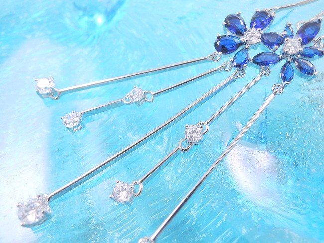 �L���[�r�b�N�W���R�j�A�̃y���_���g�@���{�����`�[�t