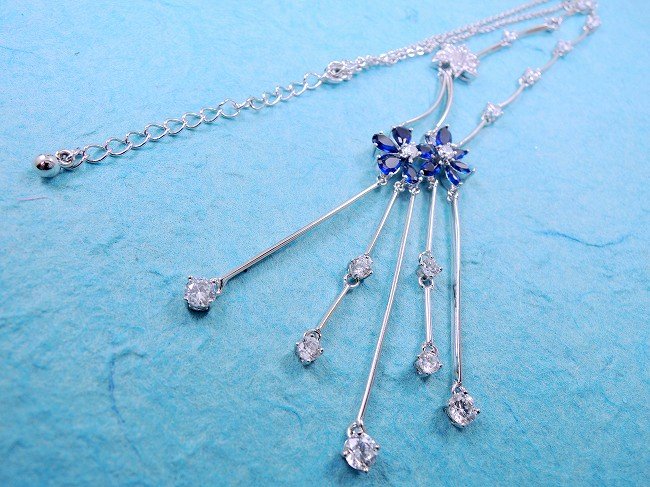 �L���[�r�b�N�W���R�j�A�̃y���_���g�@���{�����`�[�t