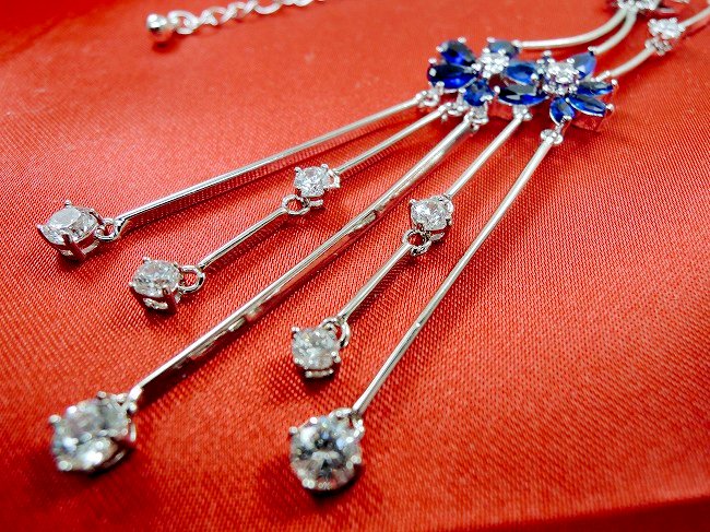 �L���[�r�b�N�W���R�j�A�̃y���_���g�@���{�����`�[�t