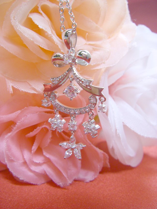 �L���[�r�b�N�W���R�j�A�̃y���_���g�@���{�����`�[�t