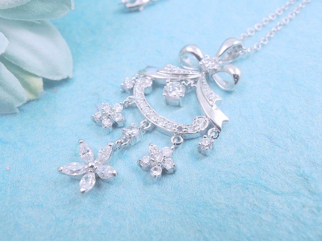 �L���[�r�b�N�W���R�j�A�̃y���_���g�@���{�����`�[�t