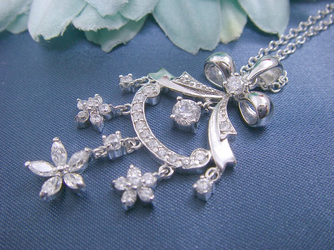 �L���[�r�b�N�W���R�j�A�̃y���_���g�@���{�����`�[�t